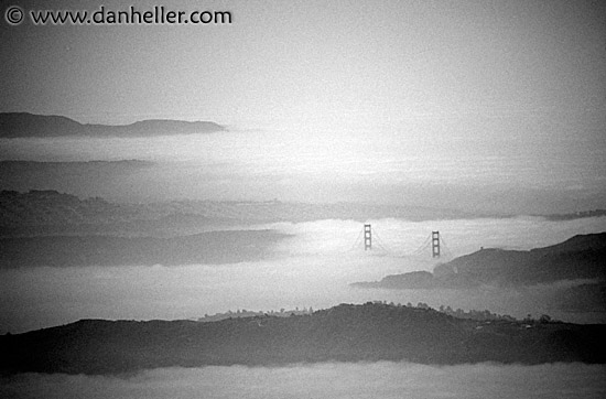 ggb-aerial-fog.jpg