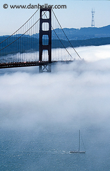 ggb-fog-n-lil-sailboat.jpg