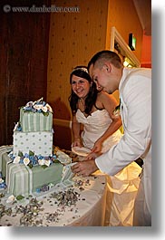 cake, california, couples, events, people, san francisco, vertical, wedding, west coast, western usa, photograph