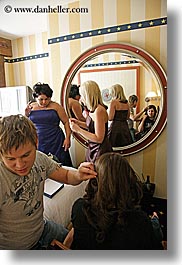 images/California/SanFrancisco/HughesConnorWedding/GirlsPrep/girls-prep-23.jpg