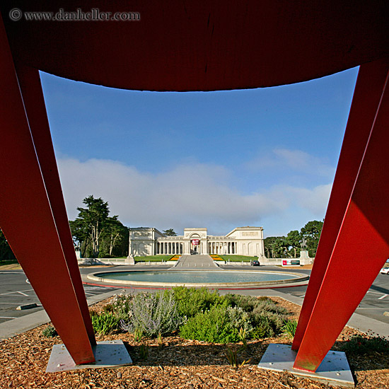 steel-sculpture-n-museum-3.jpg