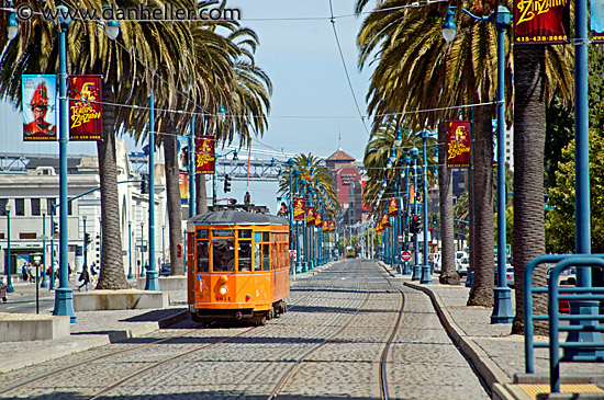 embarcadero-tram-1.jpg