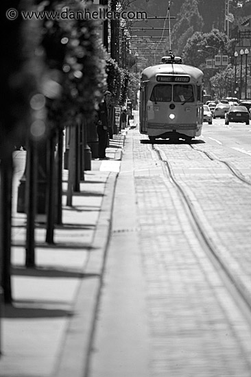 embarcadero-tram-4-bw.jpg
