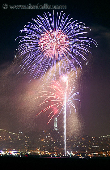 coit-tower-fireworks-2.jpg
