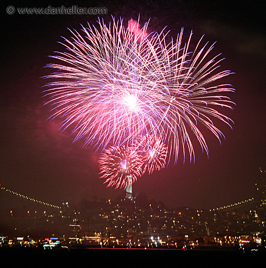 coit-tower-fireworks-4.jpg