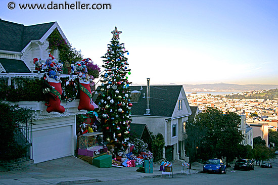 xmas-house-3.jpg