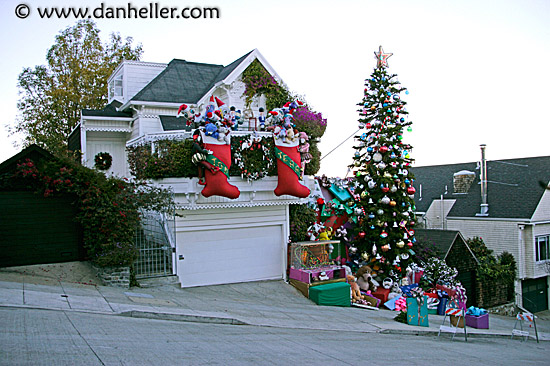 xmas-house-4.jpg