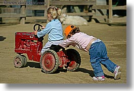 images/California/SanFrancisco/Zoo/ChildrensZoo/girls-on-tractor-1.jpg
