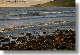 images/California/SantaBarbara/Beach/rocky-beach-at-sunset-1.jpg