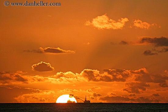 oil-rig-n-ocean-sunset-5.jpg