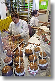 apples, boardwalk, california, carmel, cooks, foods, people, santa cruz, vertical, west coast, western usa, womens, photograph