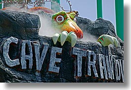 images/California/SantaCruz/Boardwalk/cave-train-ride-1.jpg