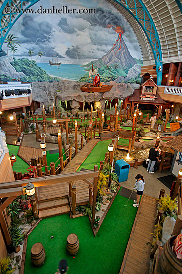 miniature-golf-2.jpg