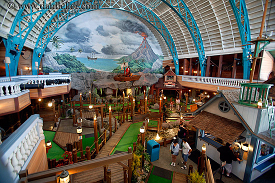 miniature-golf-3.jpg