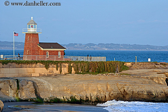 santa_cruz-lighthouse-2.jpg