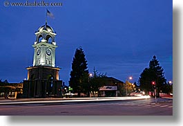 images/California/SantaCruz/GardenMall/clock_tower-n-car-light-streaks-3.jpg