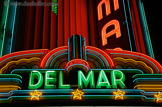 del_mar-theater-neon-lights-3.jpg
