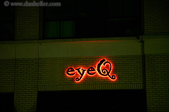 eye_q-neon-sign.jpg