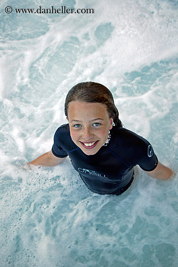 lindsay-in-hottub-1.jpg