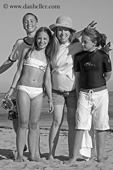 jill-n-kids-5-bw.jpg