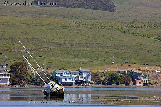 shipwreck-in-bodega-bay-1.jpg