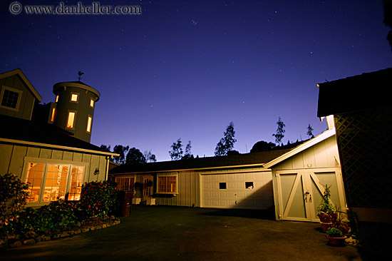 barn-house-nite-0001.jpg