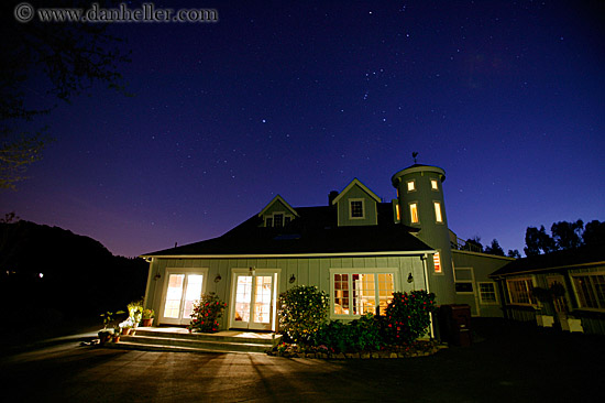 barn-house-nite-0002.jpg