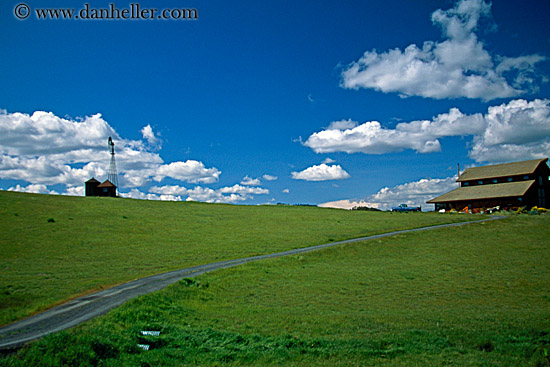 windmill-n-clouds-n-house.jpg