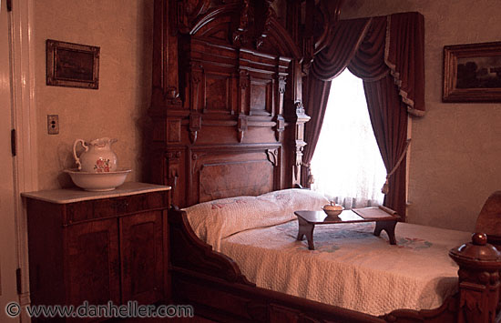 winchester-bed.jpg