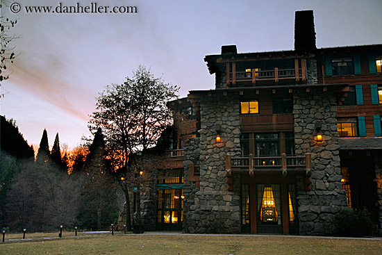 ahwahnee-at-dusk-01.jpg