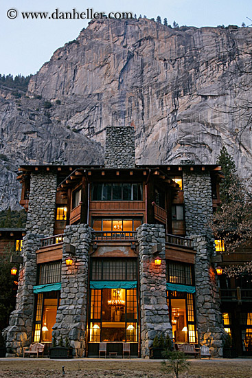 ahwahnee-at-dusk-11.jpg