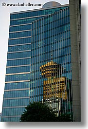 images/Canada/Vancouver/Buildings/harbor-center-reflection-2.jpg