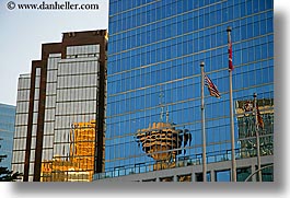 images/Canada/Vancouver/Buildings/harbor-center-reflection-3.jpg