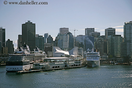 port-vancouver-cruise_ships-2.jpg