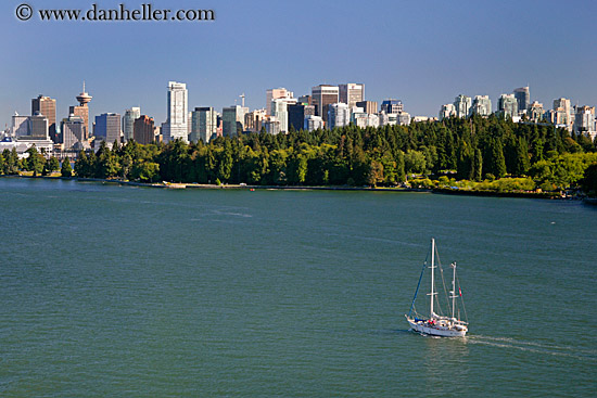 sailboat-cityscape-park-1.jpg