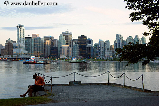 vancouver-cityscape-ppl-1.jpg