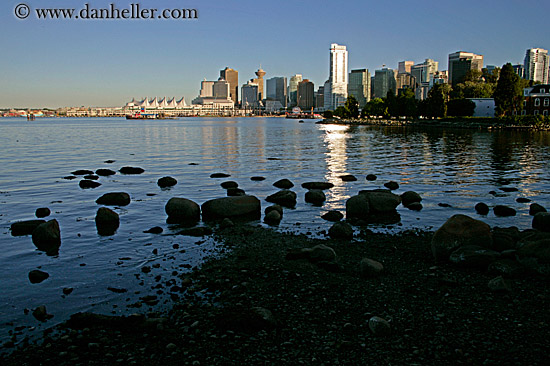 vancouver-cityscape-reflection-02.jpg