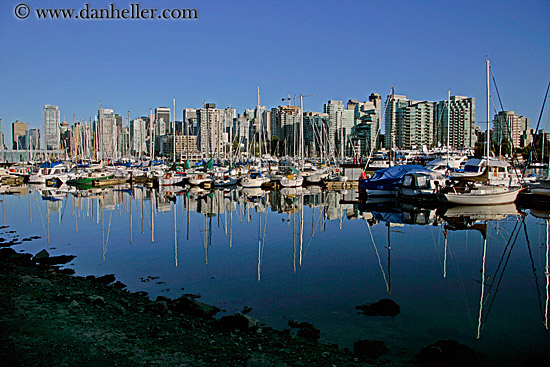 vancouver-cityscape-reflection-08.jpg