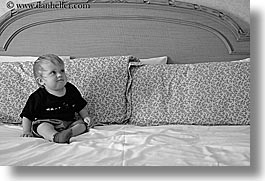 images/Canada/Vancouver/People/Jack/jack-playing-on-bed-03.jpg
