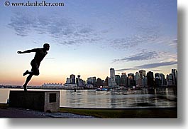 images/Canada/Vancouver/StanleyPark/HarryWinstonStatue/harry-winston-jerome-statue-3.jpg