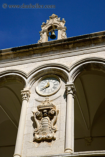 rectors-palace-clock-2.jpg