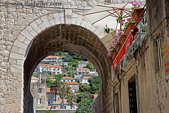 stone-archway.jpg