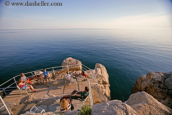 cliff-cafe-2.jpg