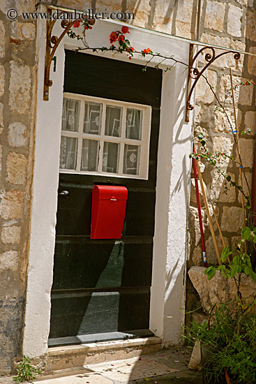 door-n-red-mailbox.jpg