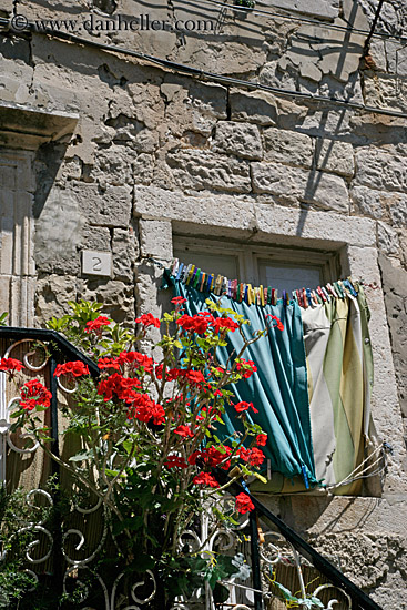 laundry-n-roses-2.jpg