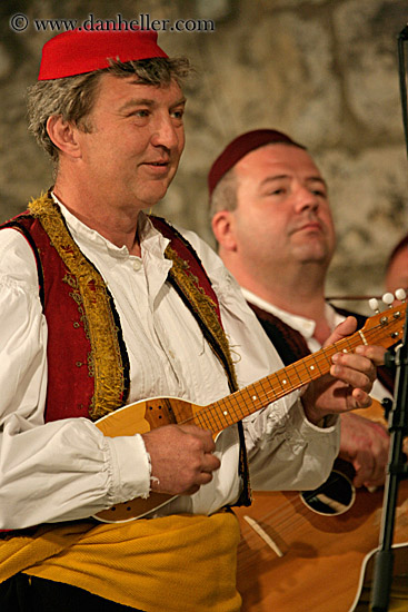 guitar-singers-3.jpg