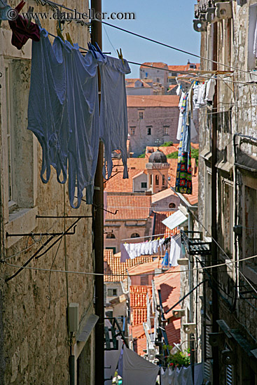 hanging-laundry-05.jpg