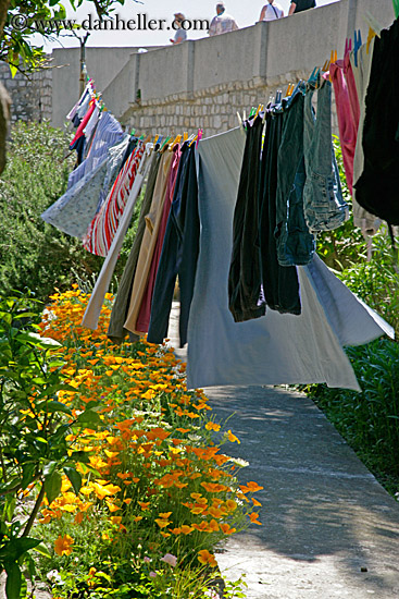 hanging-laundry-28.jpg