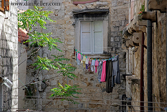 hanging-laundry-32.jpg