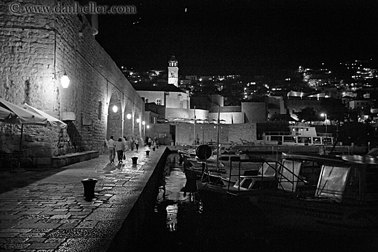 nite-harbor-sidewalk-bw.jpg